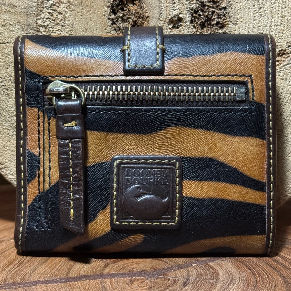 RARE VINTAGE DOONEY & BOURKE LEATHER ZEBRA PRINT WALLET - Picture 2 of 16